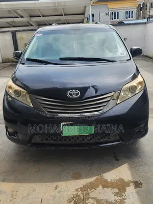 Toyota Sienna 2014 Black