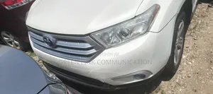 Toyota Highlander Limited 2012 White