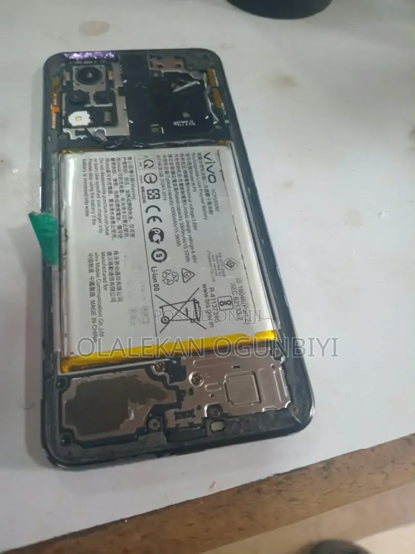 Vivo V21 256 GB Gray