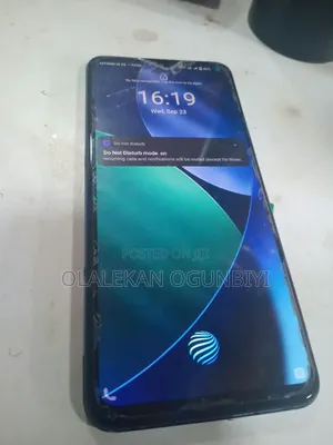 Vivo V21 256 GB Gray