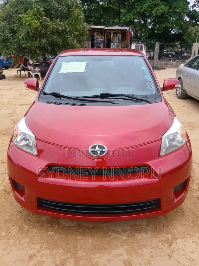 Scion xD Base 2009 Red