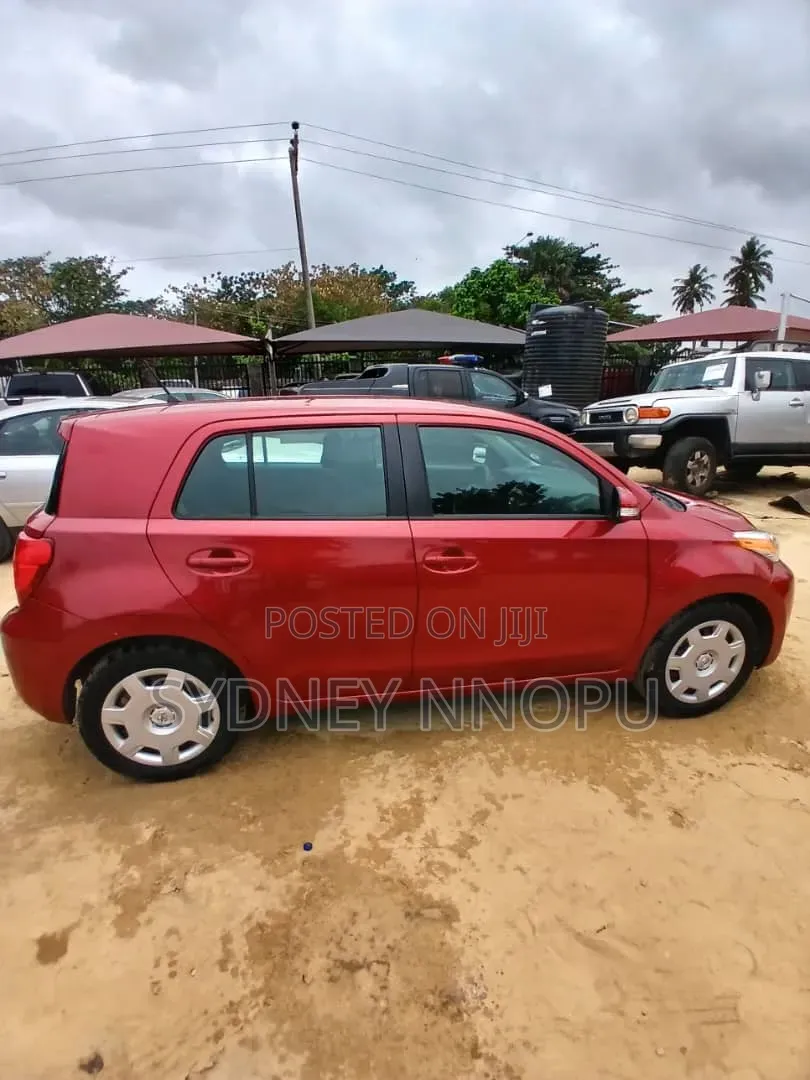 Scion xD Base 2009 Red