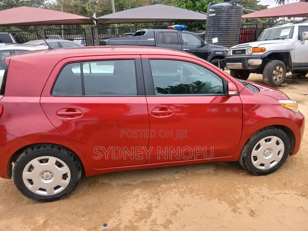 Scion xD Base 2009 Red