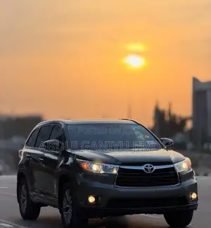 Toyota Highlander XLE 4dr SUV (3.5L 6cyl 6A) 2014 Green