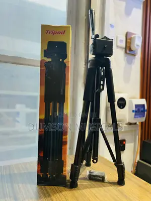 6ft Camera Tripod Stand With a Phone Holder