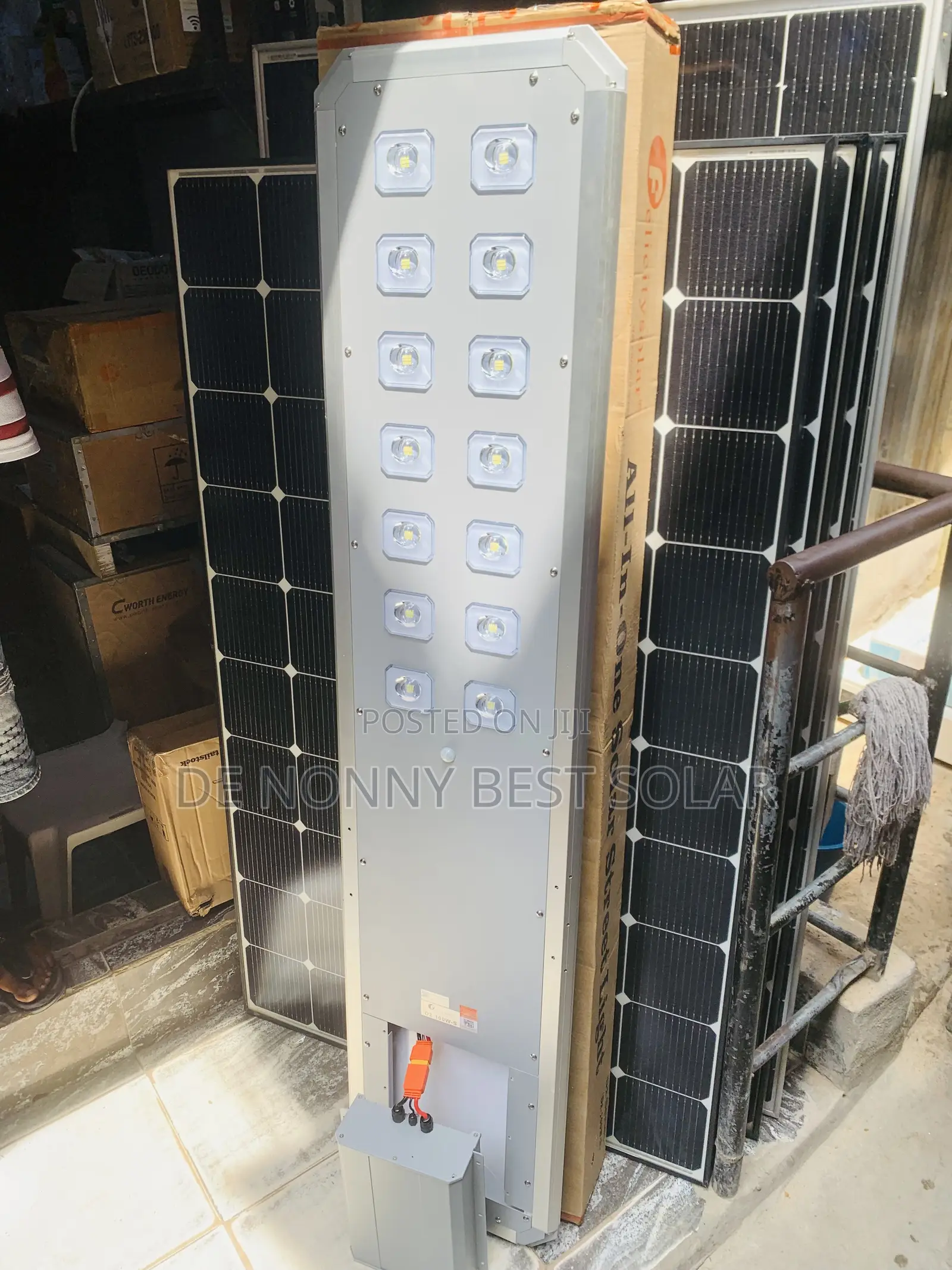 D2 100watts Felicity Solar Street Light