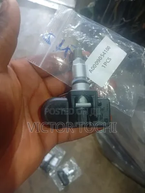 Mercedes Benz Tire Pressure Monitoring System (TPMS) Sensor Cla, 212