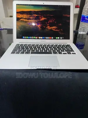 Laptop Apple MacBook Air 2017 8GB Intel Core i5 SSD 128GB