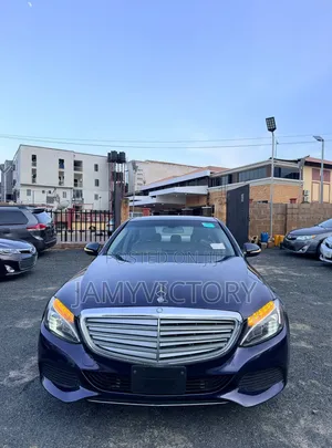 Mercedes-Benz C300 Luxury 4dr AWD 4Matic Sedan (2.0L 4cyl 7A) 2015