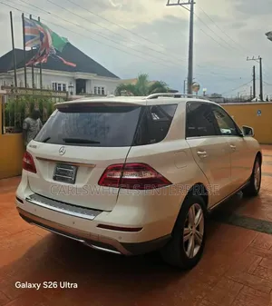 Mercedes-Benz M Class 2013 White