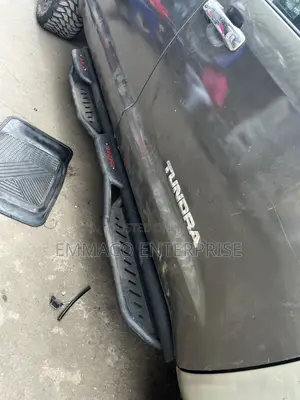 Rugged Side Step for Tundra