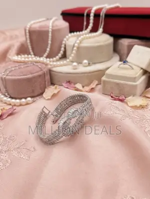 Sparkling Infinity Knot Tennis Edition Female Bracelet Silver