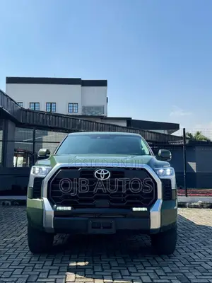 Toyota Tundra Limited 2022 Green