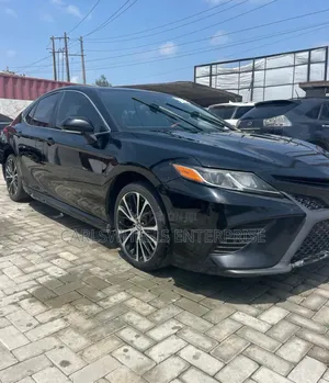 Toyota Camry SE (2.5L 4cyl 8A) 2019 Black