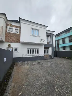 4bdrm Duplex in Lekki Phase 1 for rent