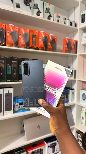 New Infinix Hot 70 128 GB Black
