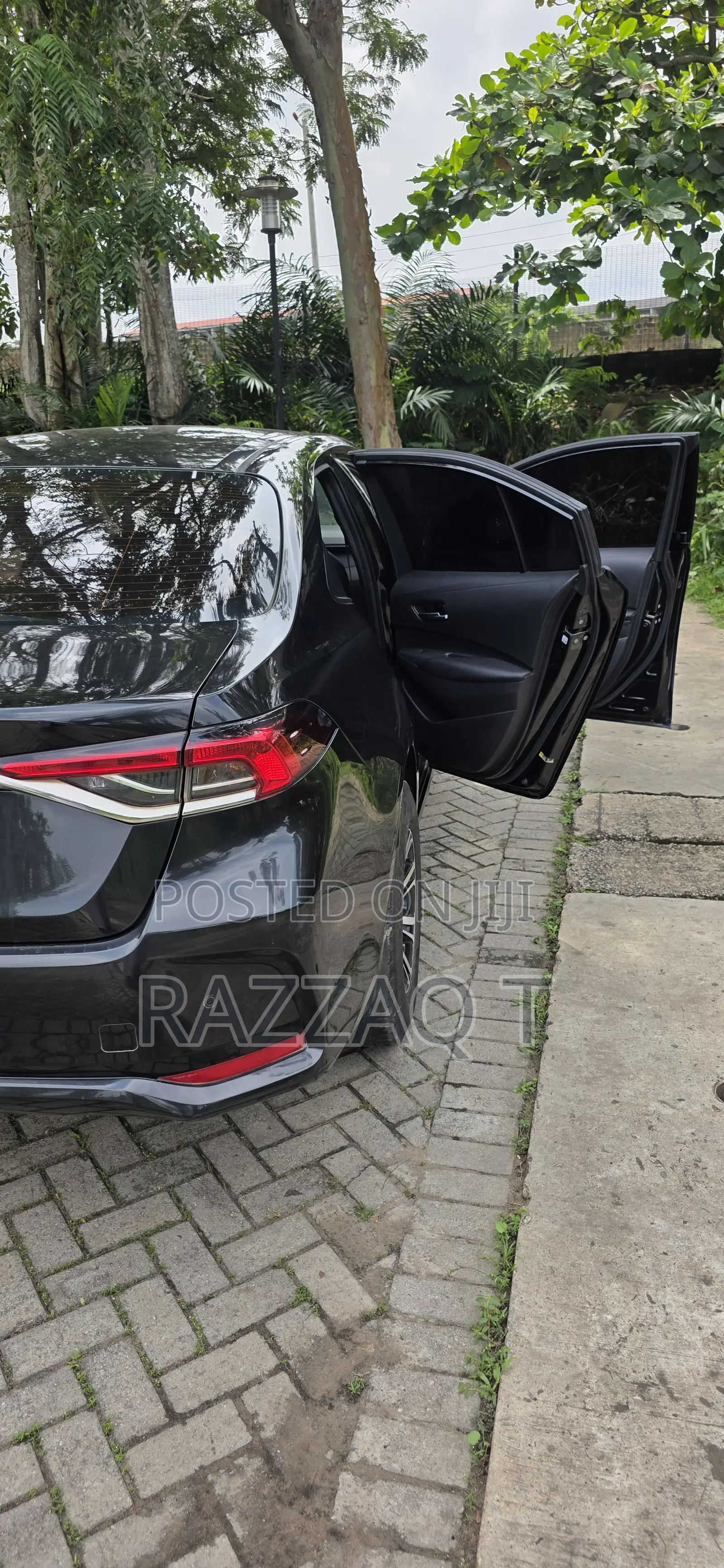 Toyota Corolla 2024 Black