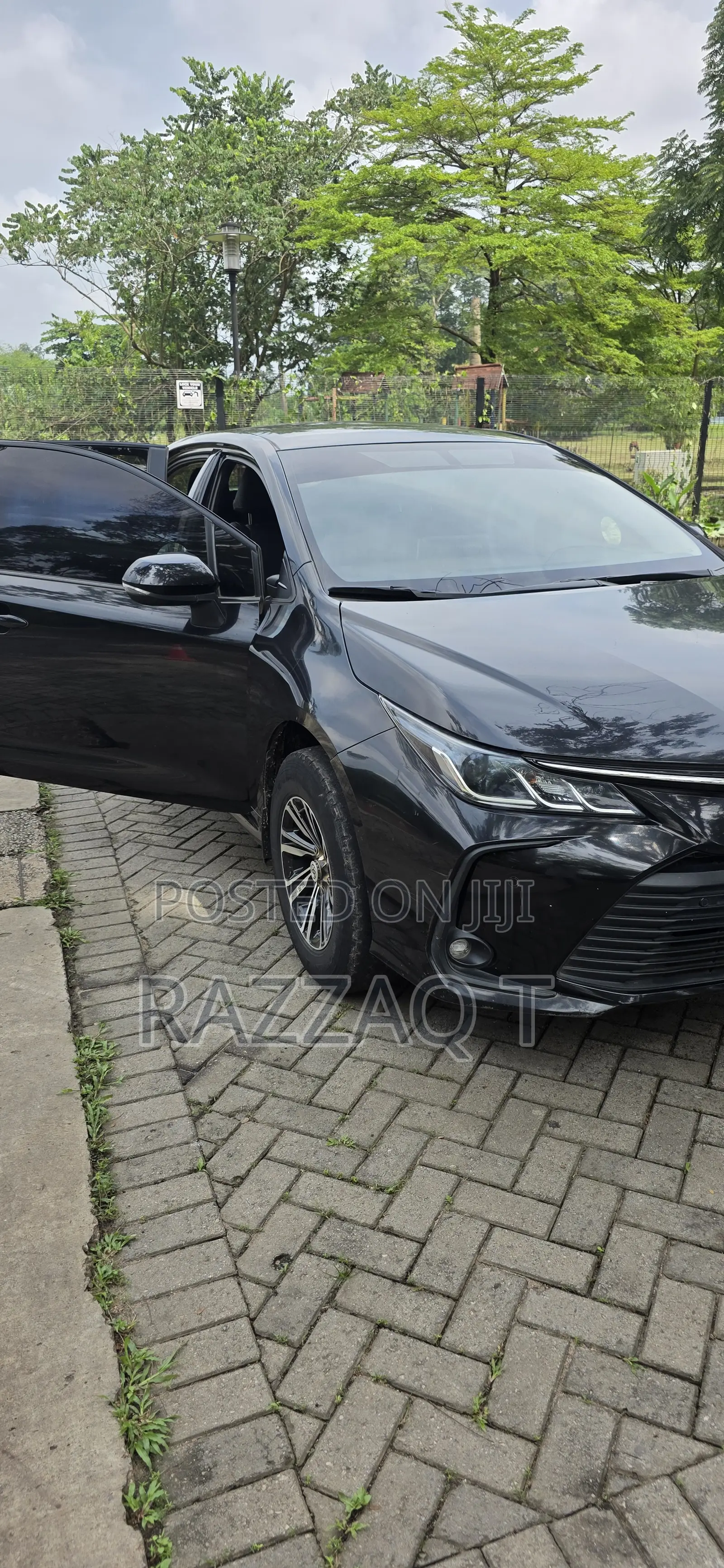 Toyota Corolla 2024 Black