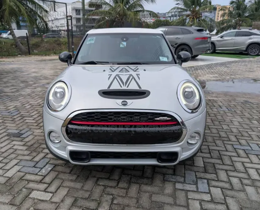 Mini Cooper 2017 White