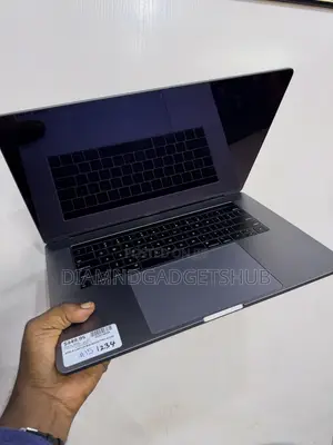 Laptop Apple MacBook Pro 2019 32GB Intel Core i9 SSD 1T