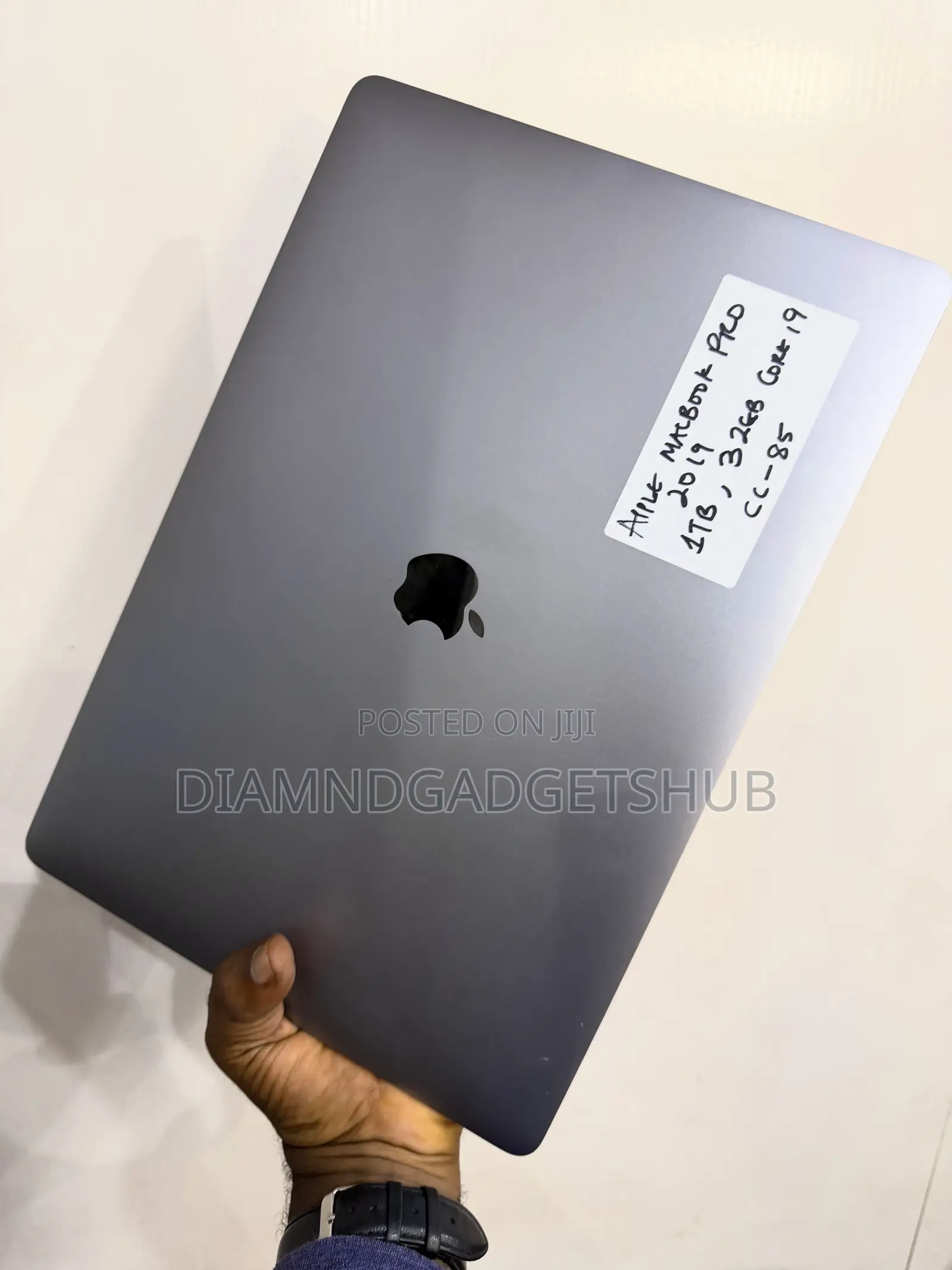 Laptop Apple MacBook Pro 2019 32GB Intel Core i9 SSD 1T