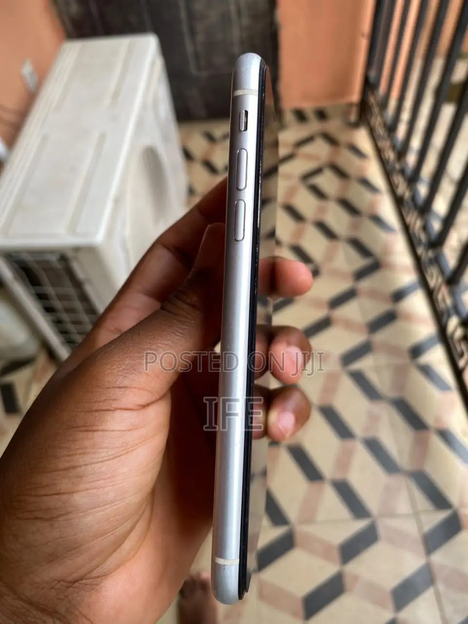 Apple iPhone XR 64 GB White