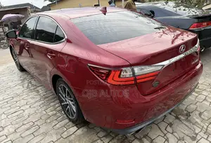 Lexus ES 350 FWD 2016 Red