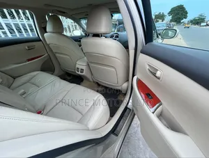 Lexus ES 350 2010 Gold