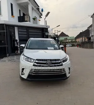 Toyota Highlander Limited Platinum 2019 White