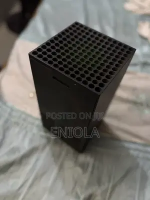 Dead Xbox Series X for Parts (Bad Ssd)