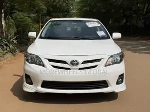 Toyota Corolla S 4dr Sedan (1.8L 4cyl 4A) 2012 White