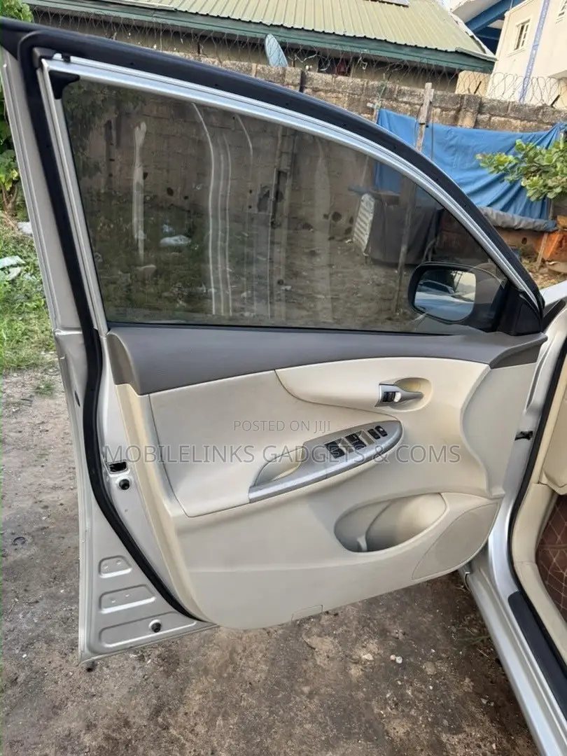 Toyota Corolla 2008 Gray