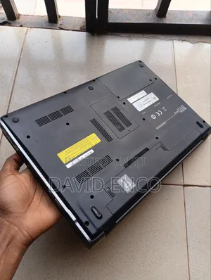 Laptop Sony VAIO E14135 8GB Intel Core i7 HDD+SSD 512GB