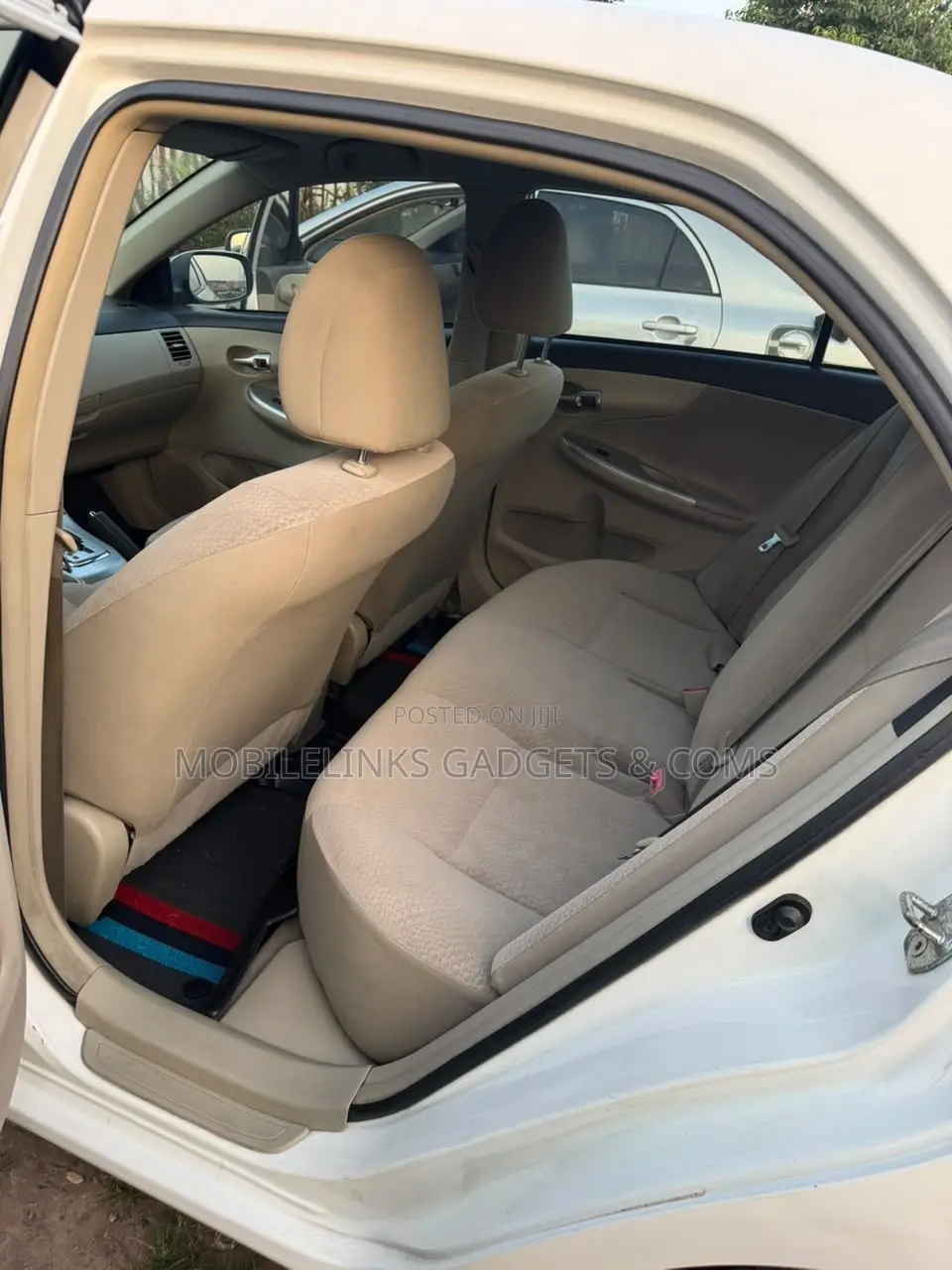Toyota Corolla 2012 White