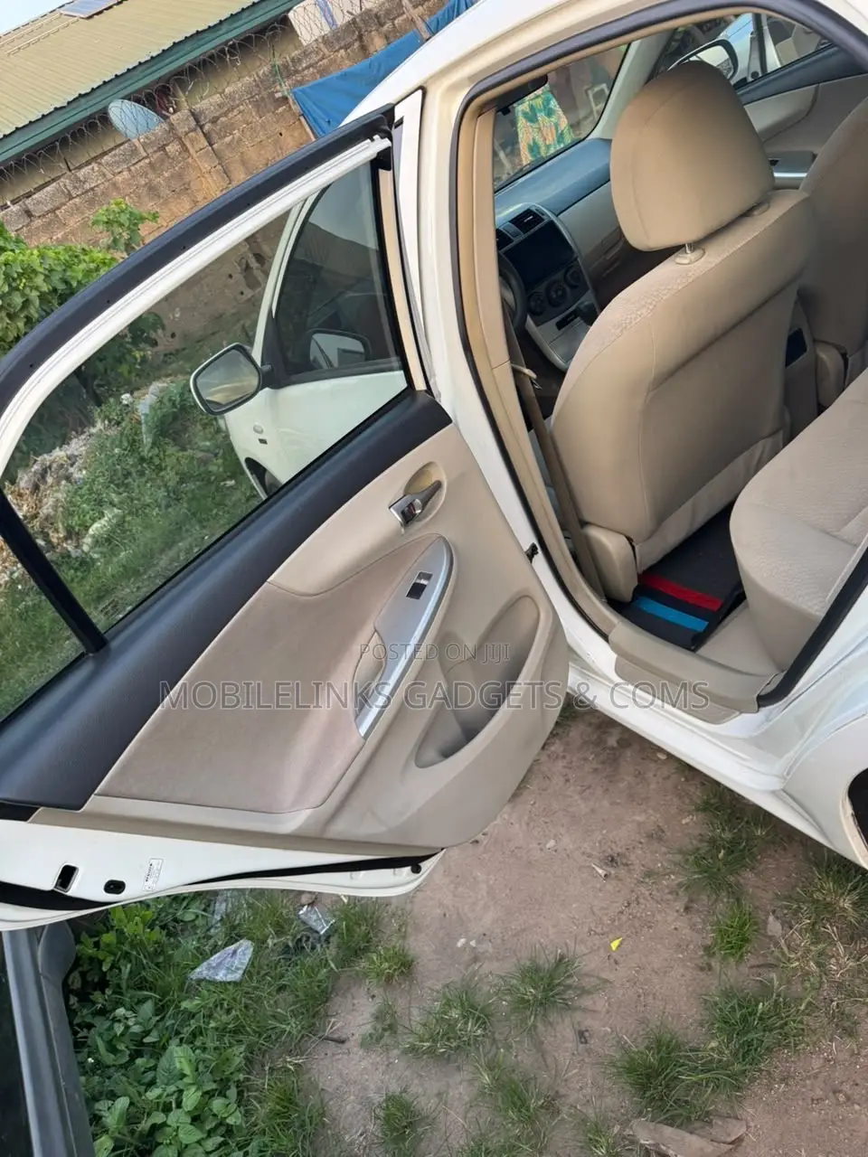 Toyota Corolla 2012 White
