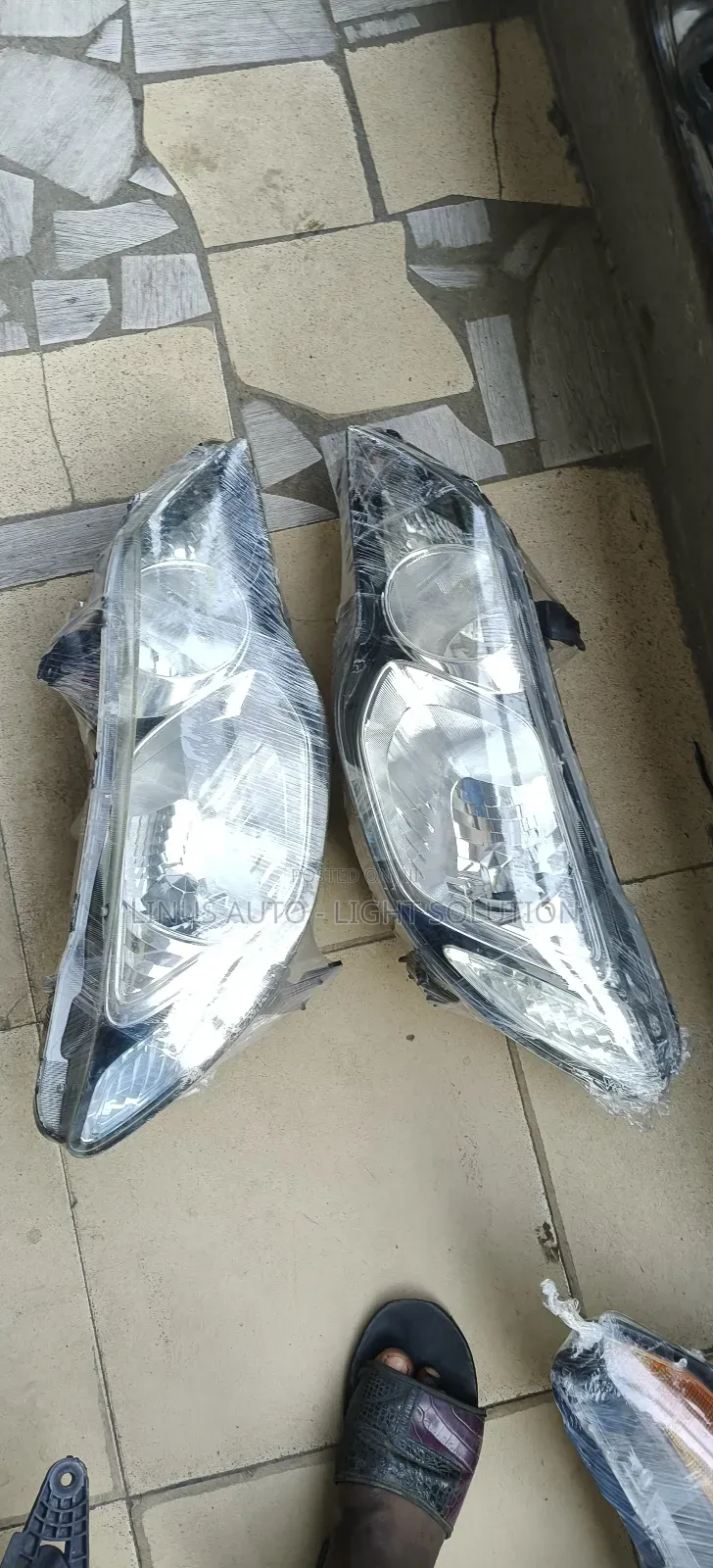 Front Lights 2006 Honda Civic