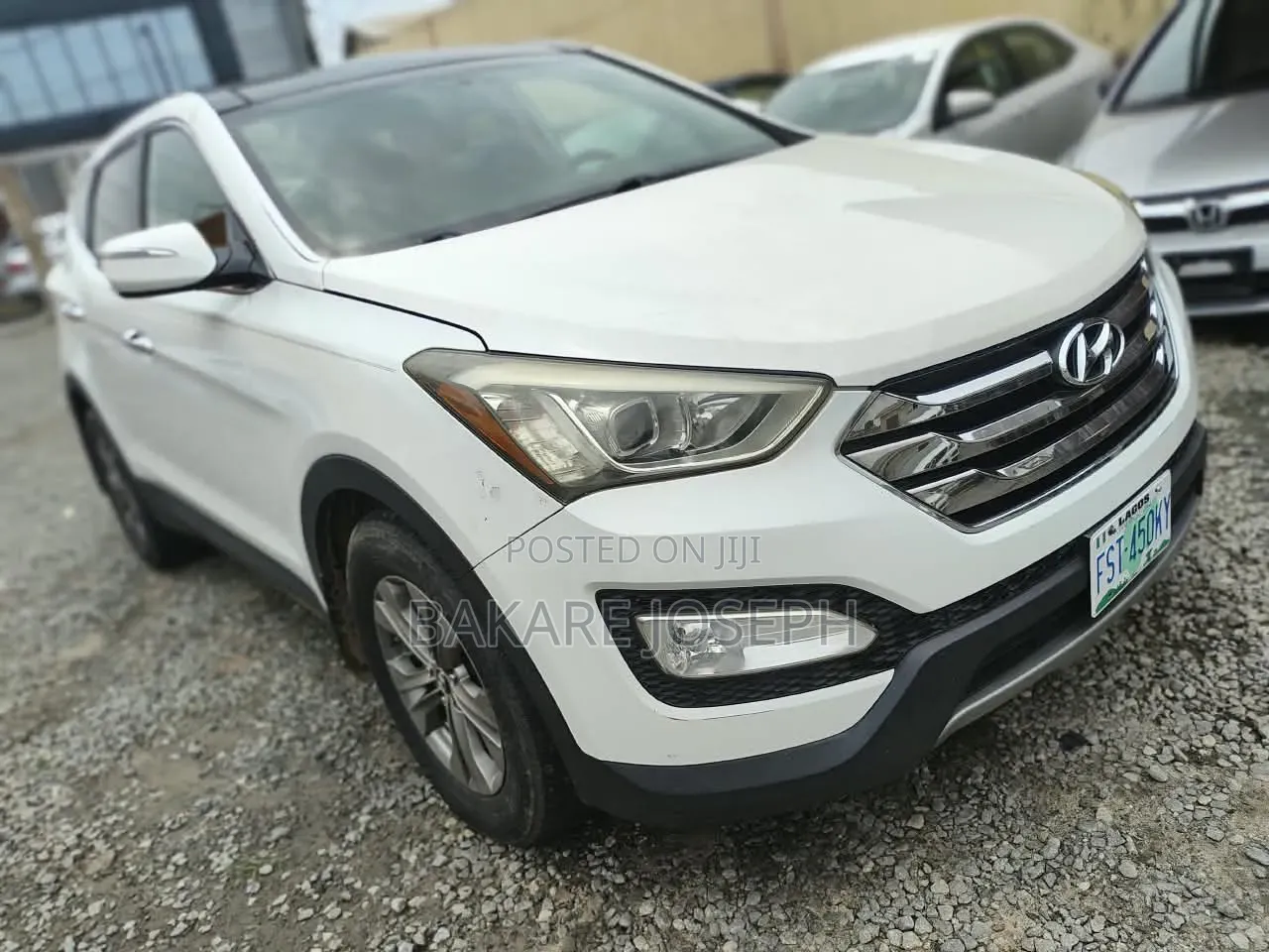 Hyundai Santa Fe SE 2012 White
