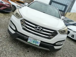 Hyundai Santa Fe SE 2012 White