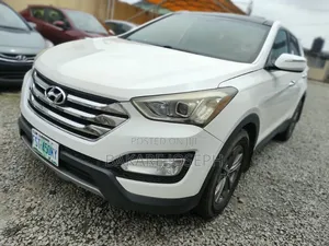 Hyundai Santa Fe SE 2012 White