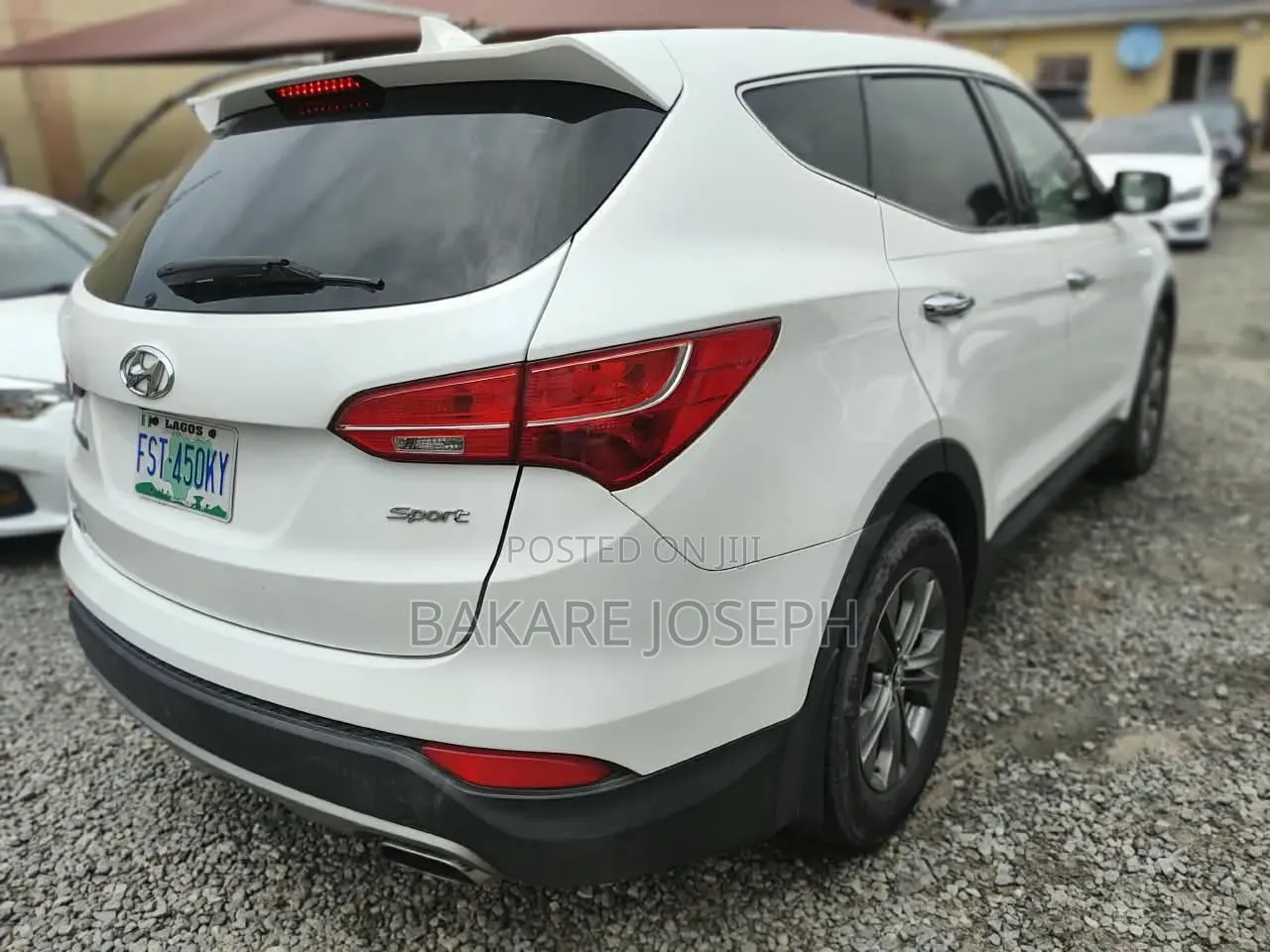 Hyundai Santa Fe SE 2012 White