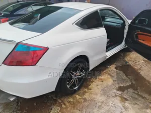 Honda Accord 2010 White