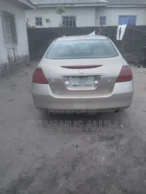 Honda Accord 2.4 Executive 2006 Gold