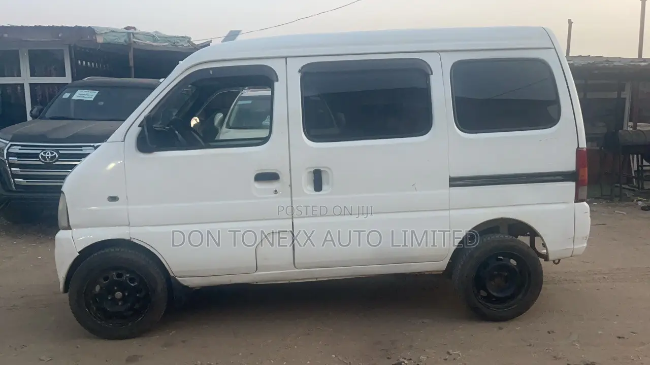 Suzuki Every 2009 White