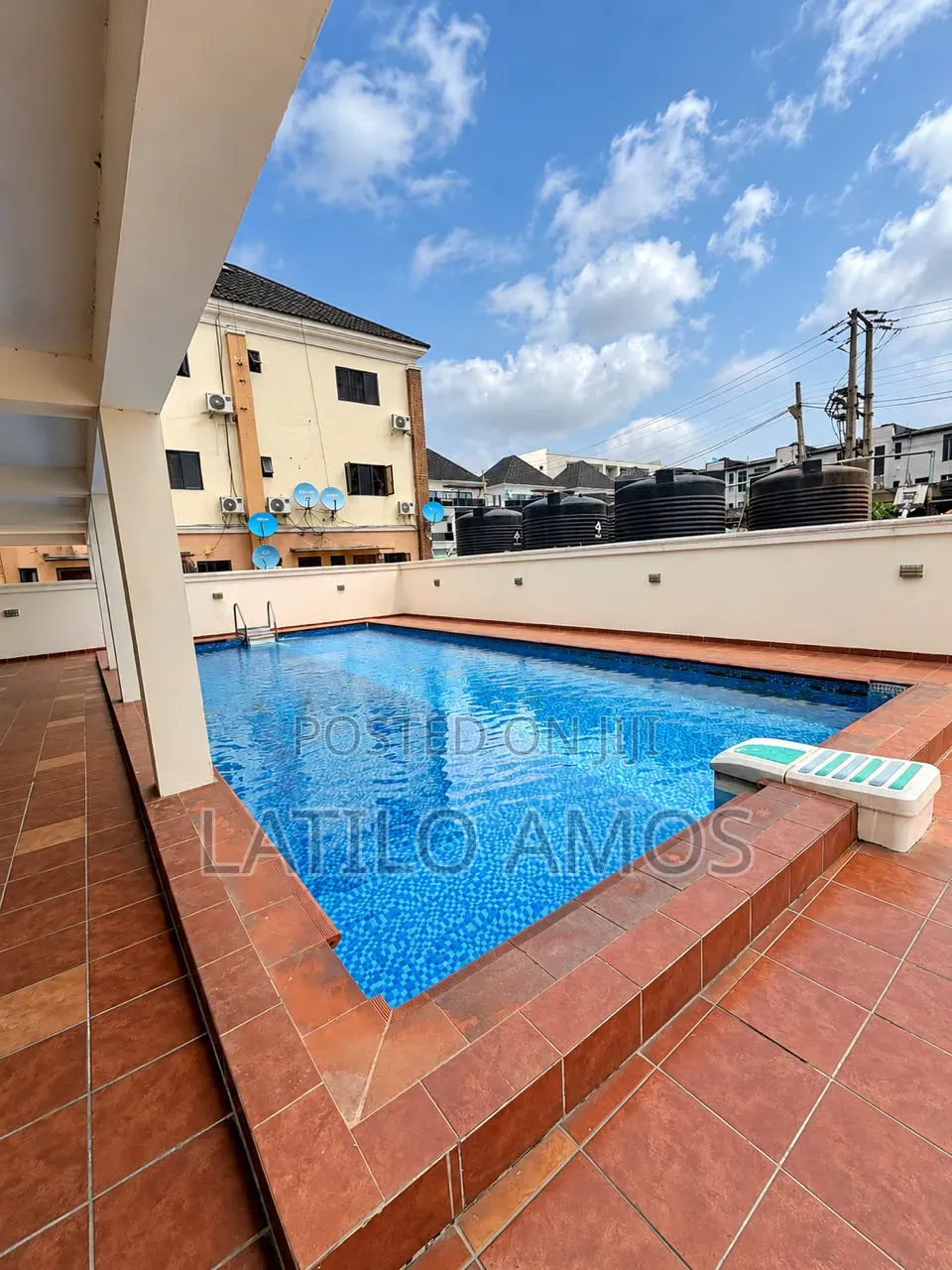Spacious 3 Bedroom Triplex