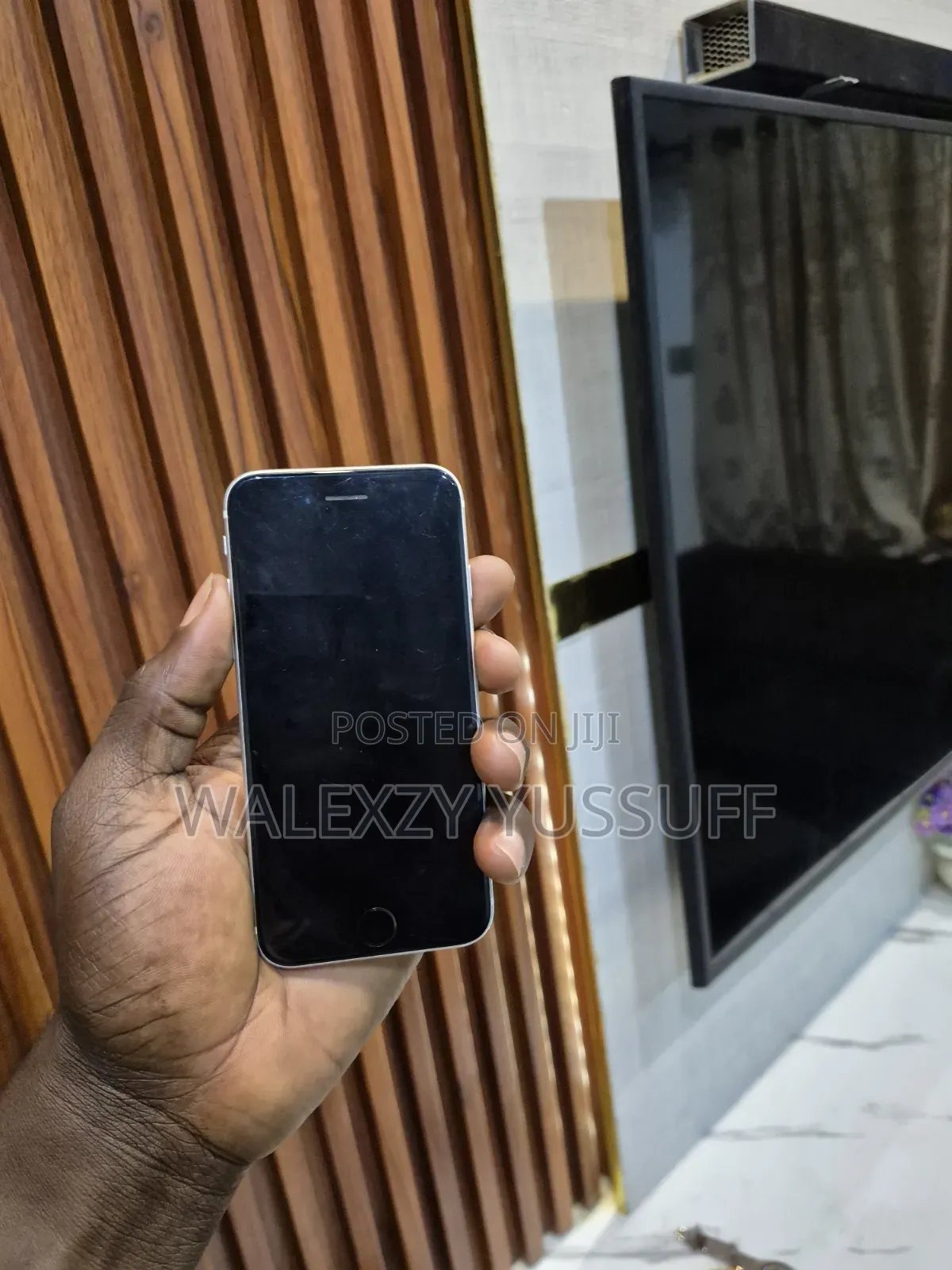 Apple iPhone SE (2020) 64 GB White