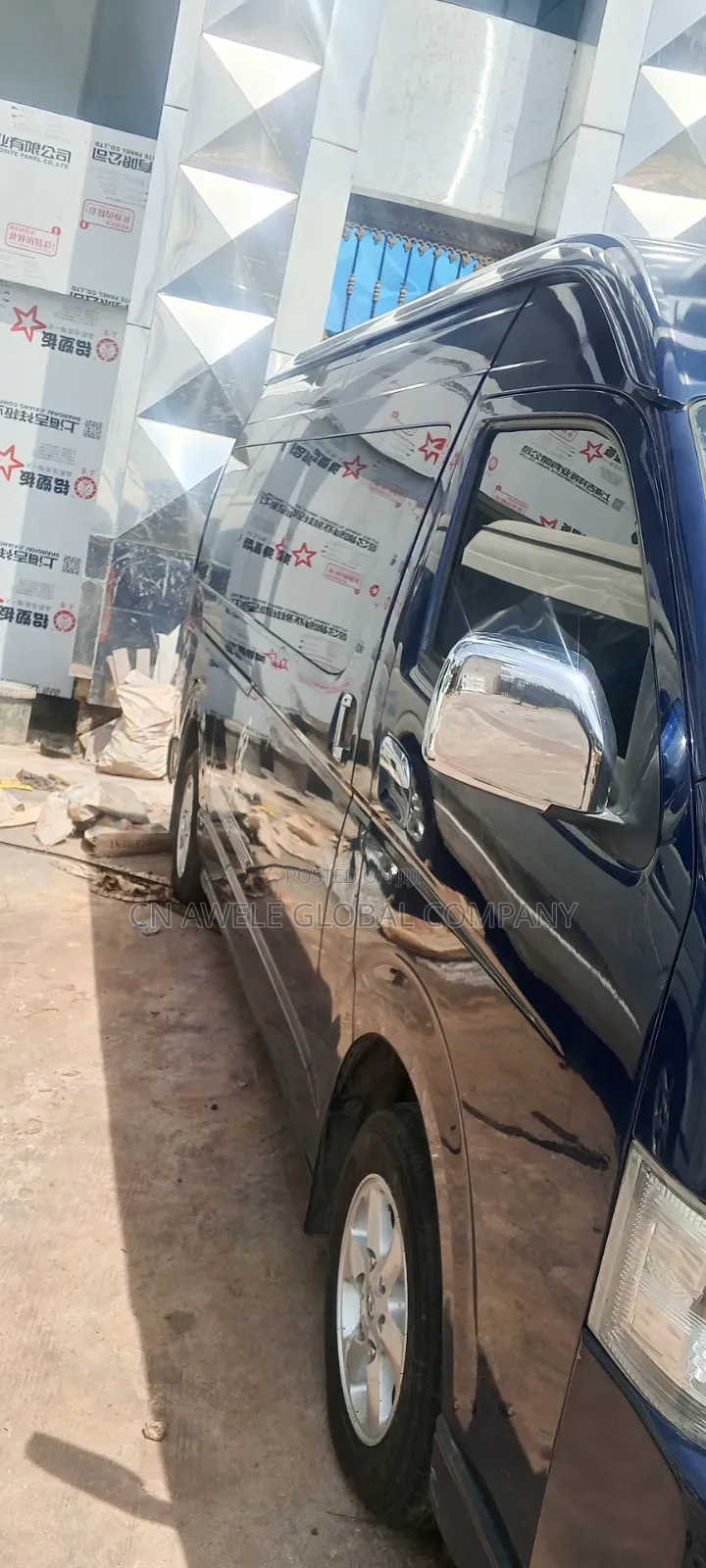 Toyota HiAce 2015 Blue