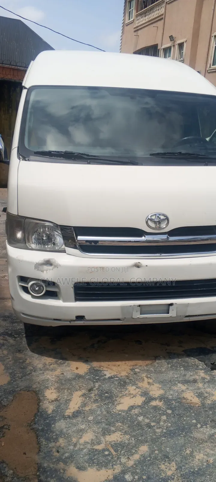 Toyota HiAce 2015 White