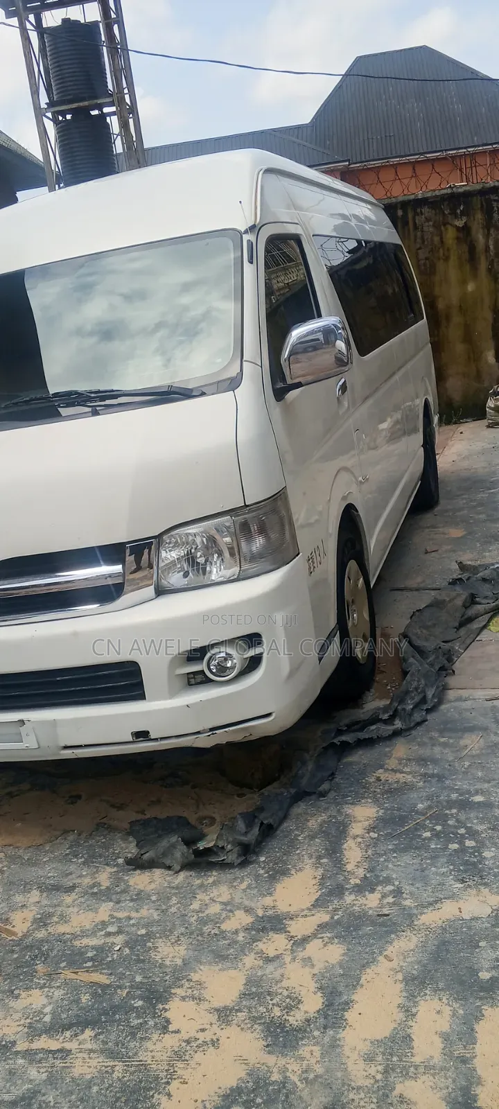 Toyota HiAce 2015 White