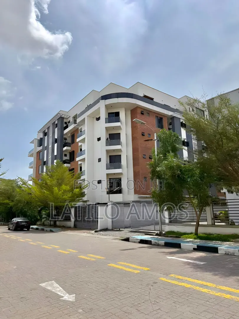 Unit 3 | Luxury 2-Bedroom Apartment 