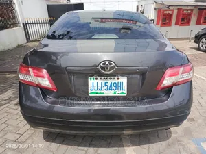 Toyota Camry 2010 Gray